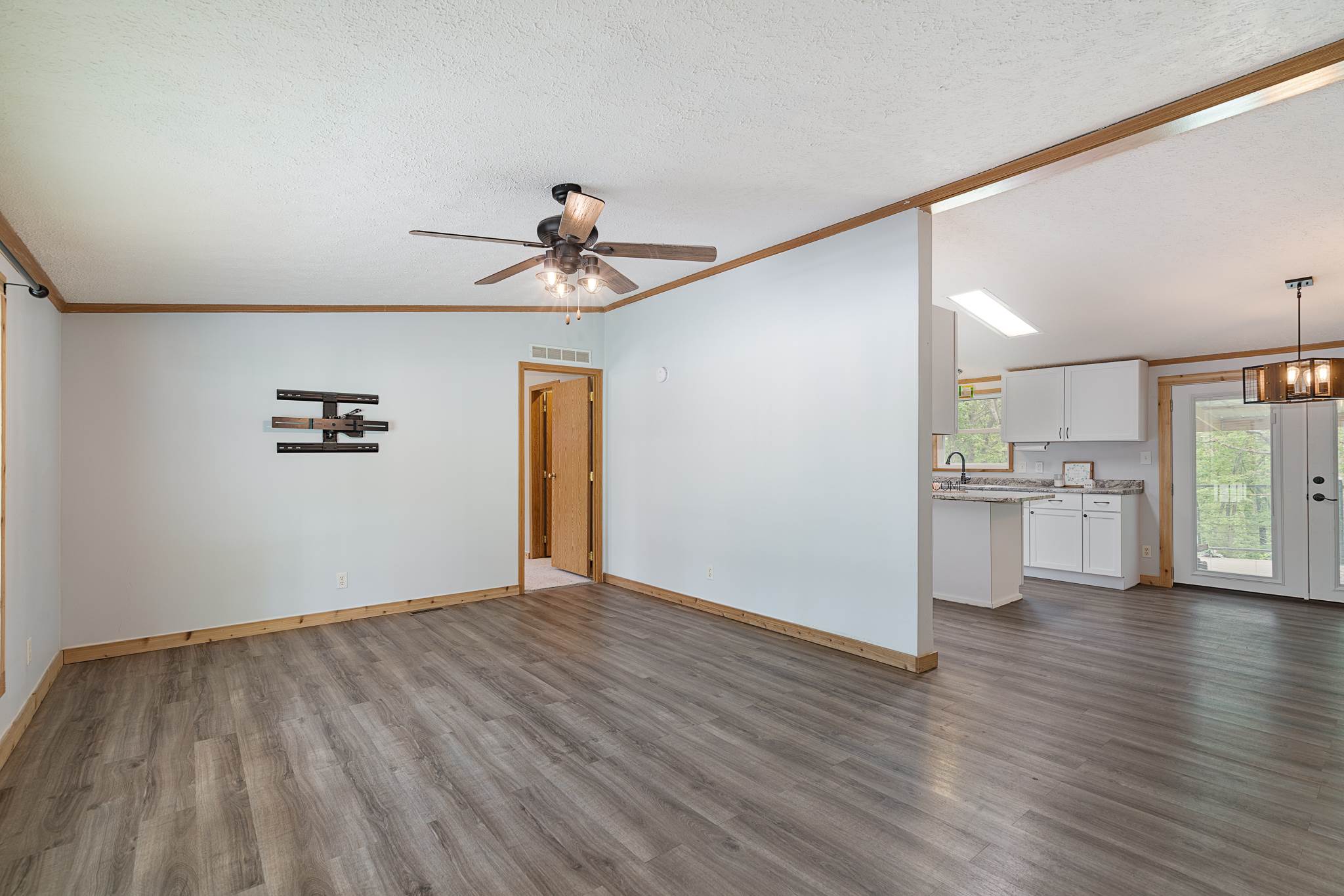 13595 NE 850 PVT Rd, Osceola, MO 64776