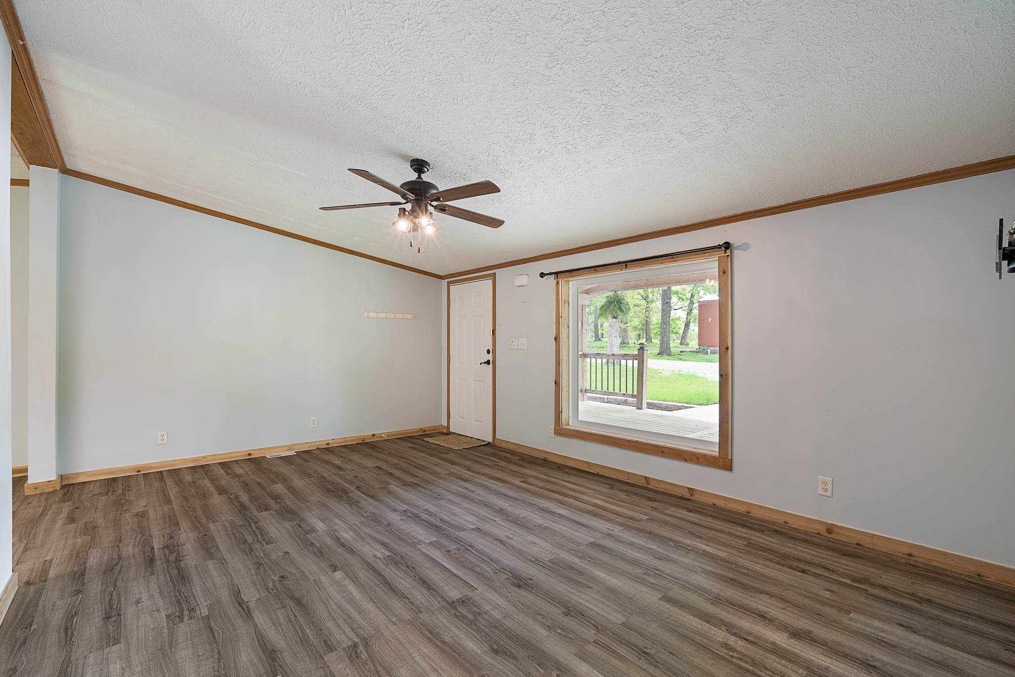 13595 NE 850 PVT Rd, Osceola, MO 64776