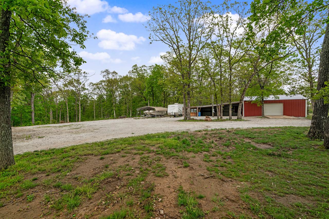 13595 NE 850 PVT Rd, Osceola, MO 64776