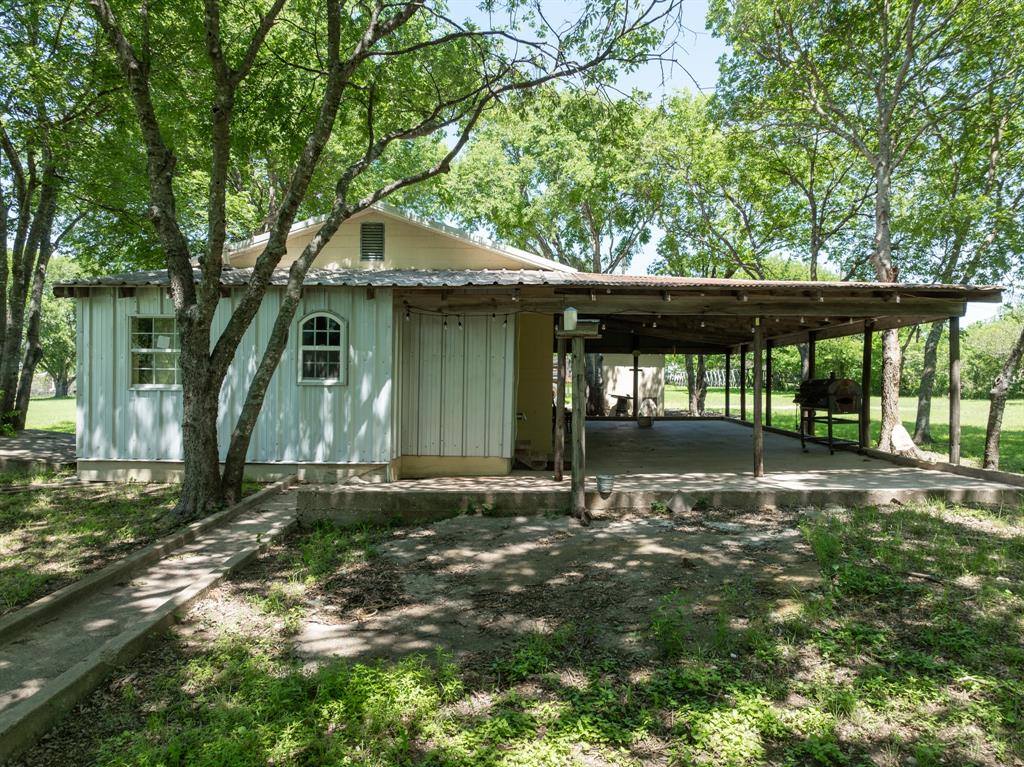 1355 North Houston Street, Lorena, TX 76655
