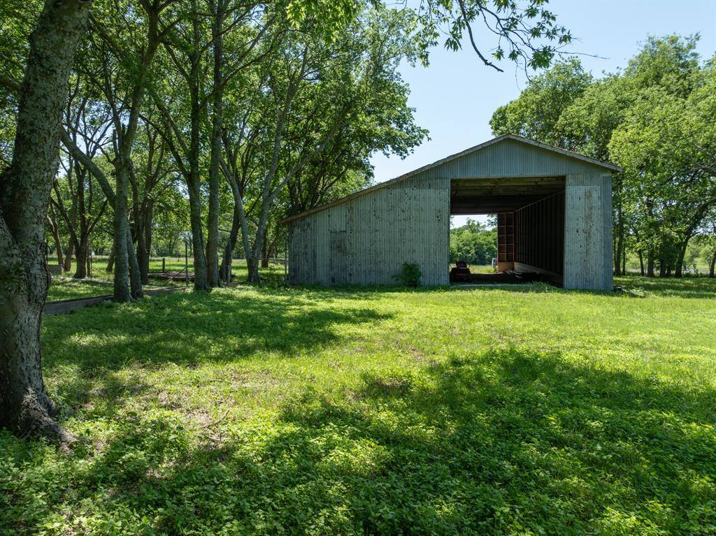 1355 North Houston Street, Lorena, TX 76655