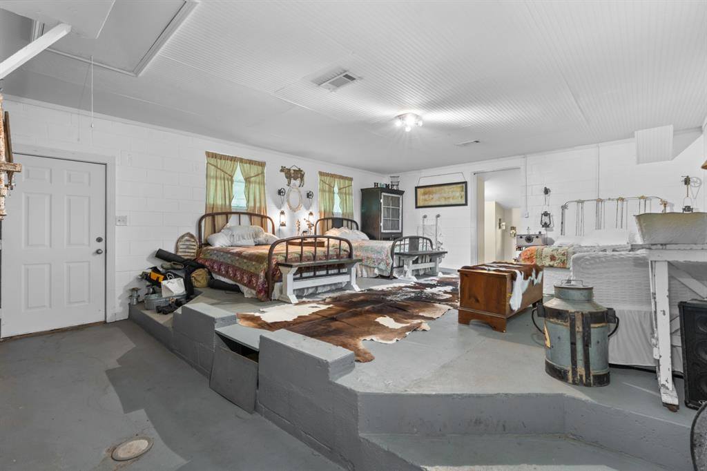 1355 North Houston Street, Lorena, TX 76655