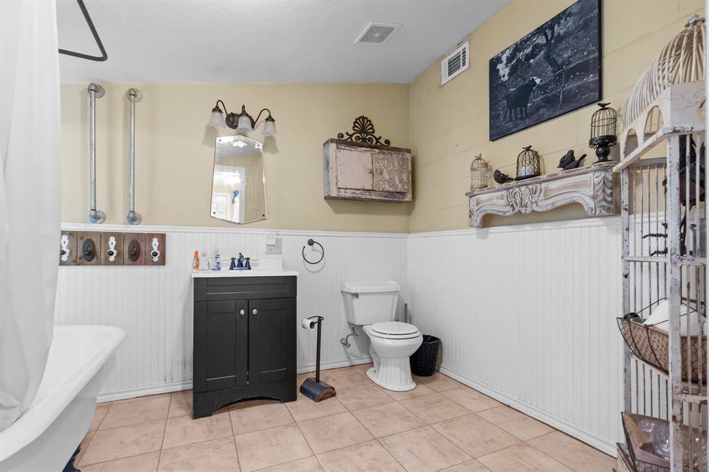 1355 North Houston Street, Lorena, TX 76655