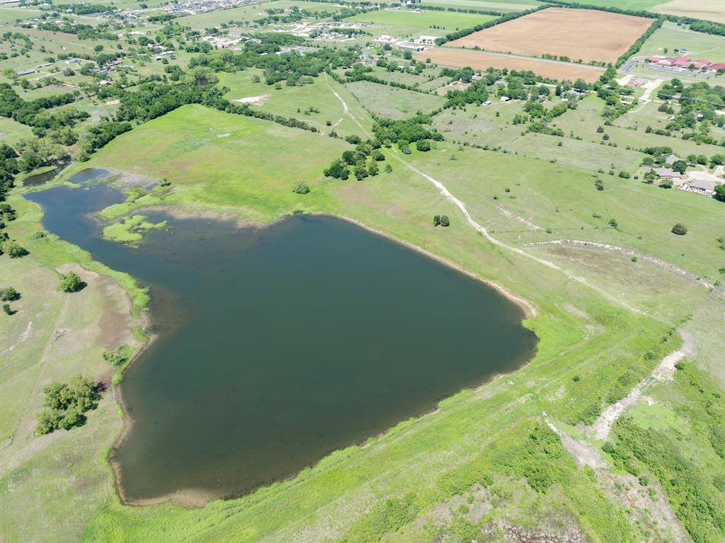 1355 North Houston Street, Lorena, TX 76655