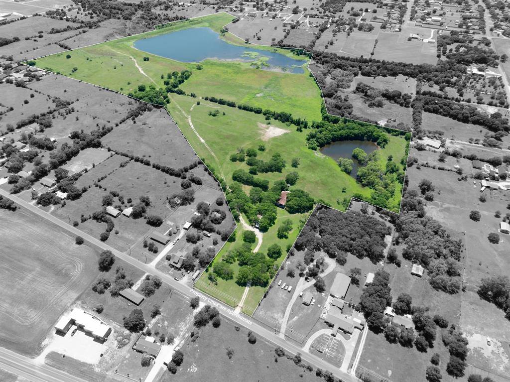 1355 North Houston Street, Lorena, TX 76655