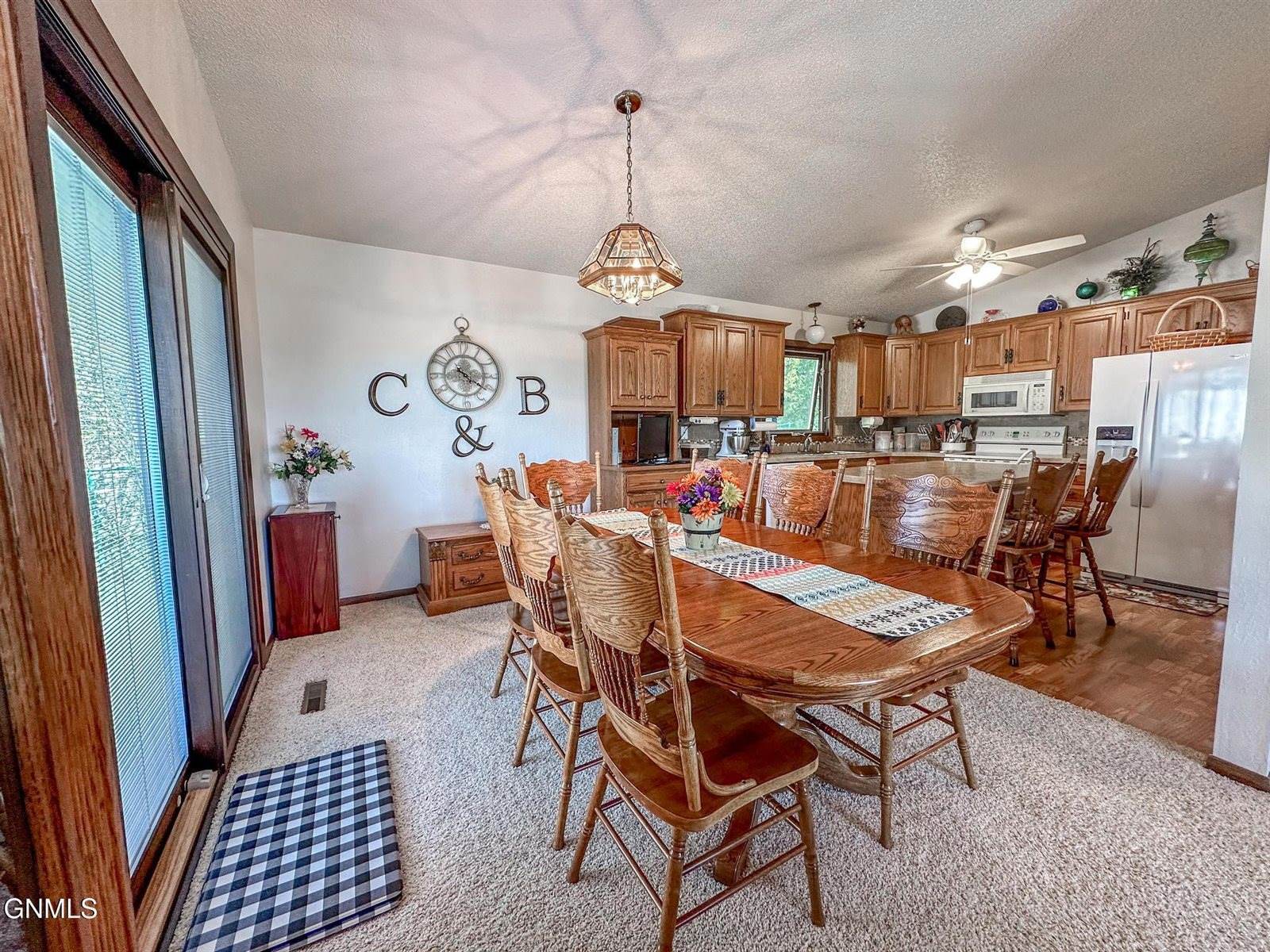 3064 Ontario Lane, Bismarck, ND 58503