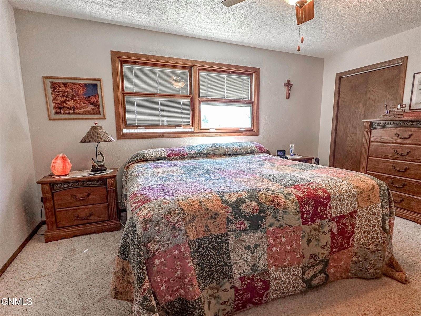 3064 Ontario Lane, Bismarck, ND 58503