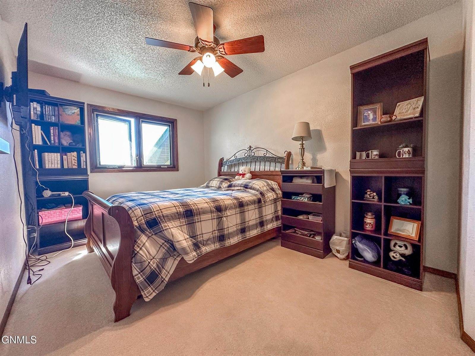 3064 Ontario Lane, Bismarck, ND 58503