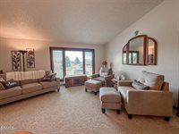 3064 Ontario Lane, Bismarck, ND 58503