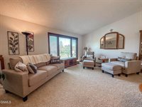 3064 Ontario Lane, Bismarck, ND 58503