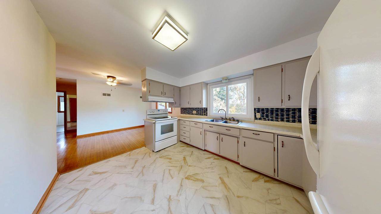 605 East STREET, Wilton, WI 54670