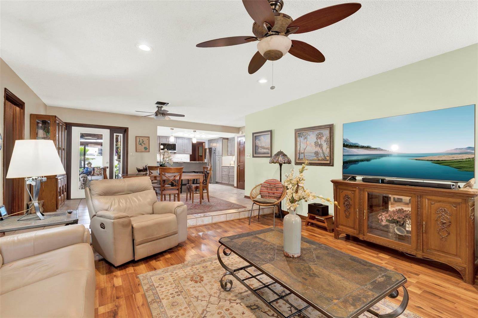 28136 Tammi Drive, Tavares, FL 32778