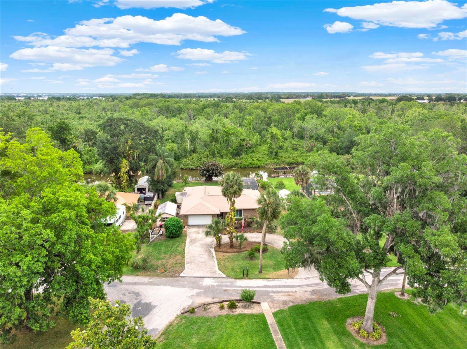 28136 Tammi Drive, Tavares, FL 32778