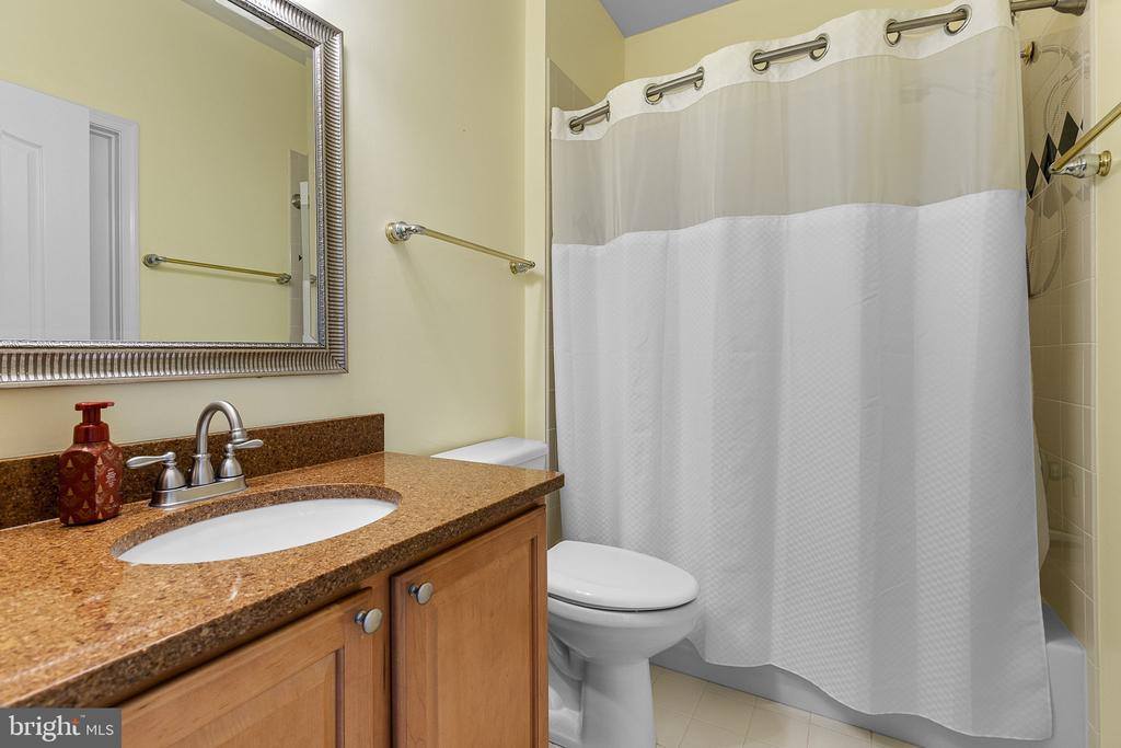 24 Dayton Circle, Fredericksburg, VA 22406