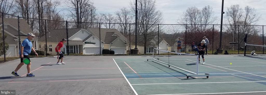 24 Dayton Circle, Fredericksburg, VA 22406