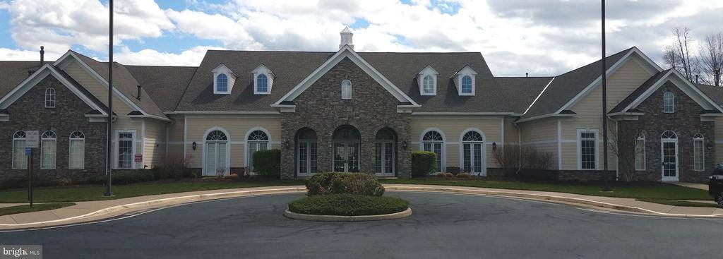 24 Dayton Circle, Fredericksburg, VA 22406