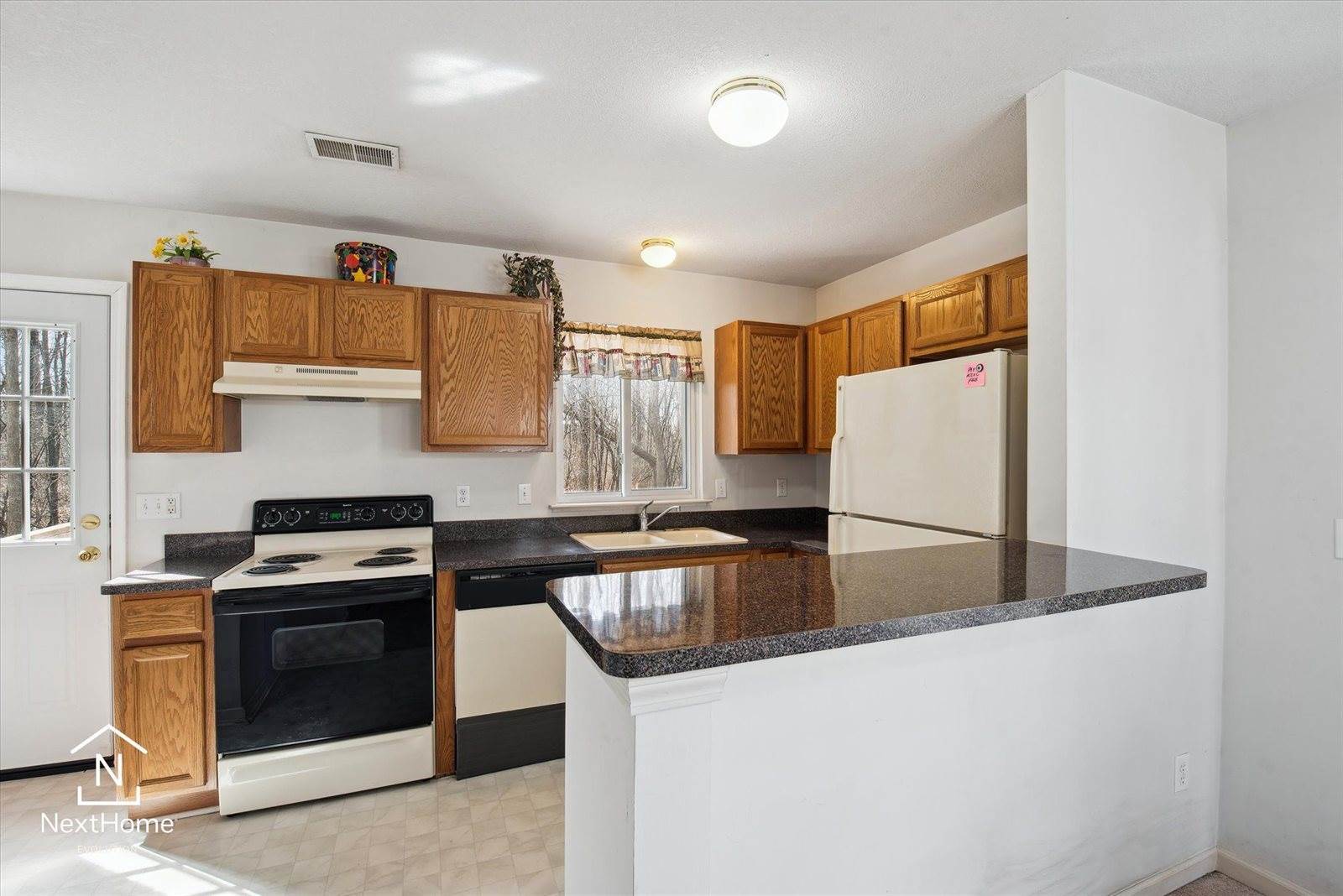 23490 Reading, BrownstownCharterTownship_Wayne, MI 48183