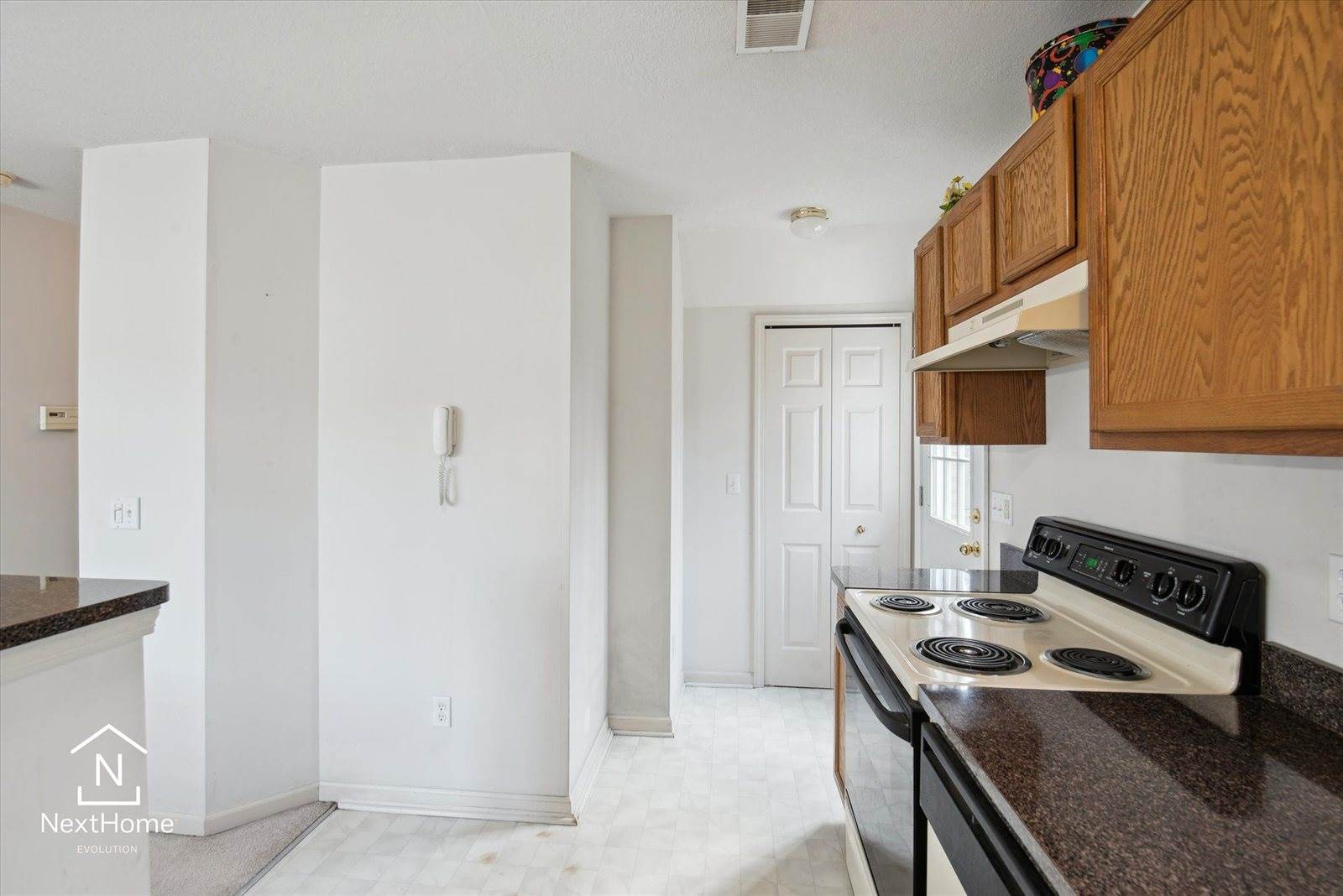 23490 Reading, BrownstownCharterTownship_Wayne, MI 48183