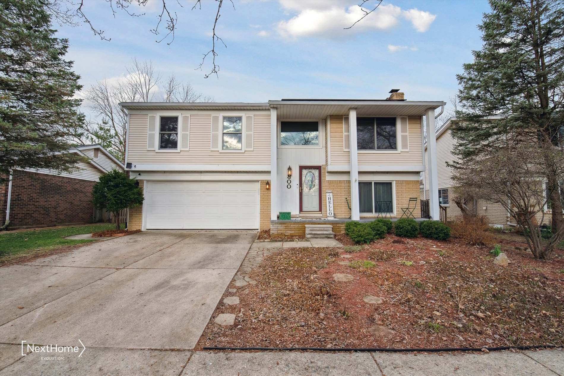 800 Georgetown St, Canton, MI 48188