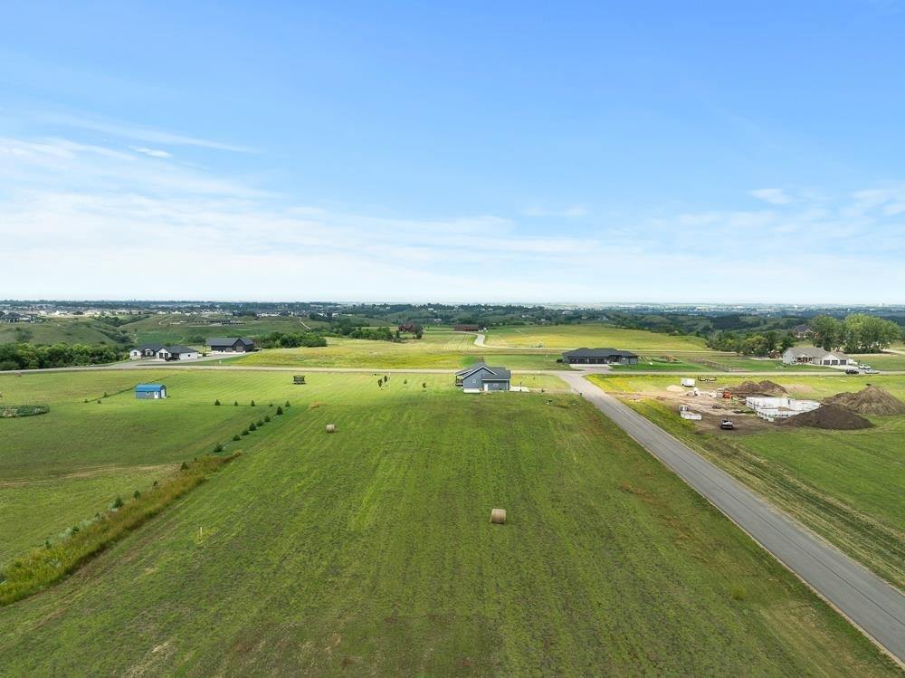 4510 26th St SE, Minot, ND 58701