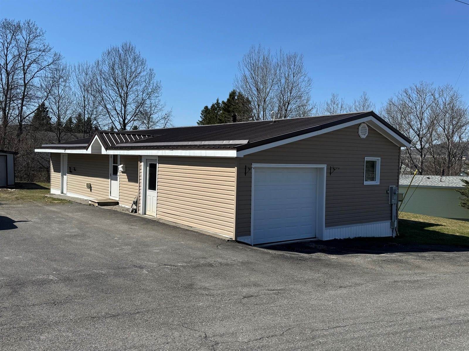 121 2nd Avenue, Madawaska, ME 04756