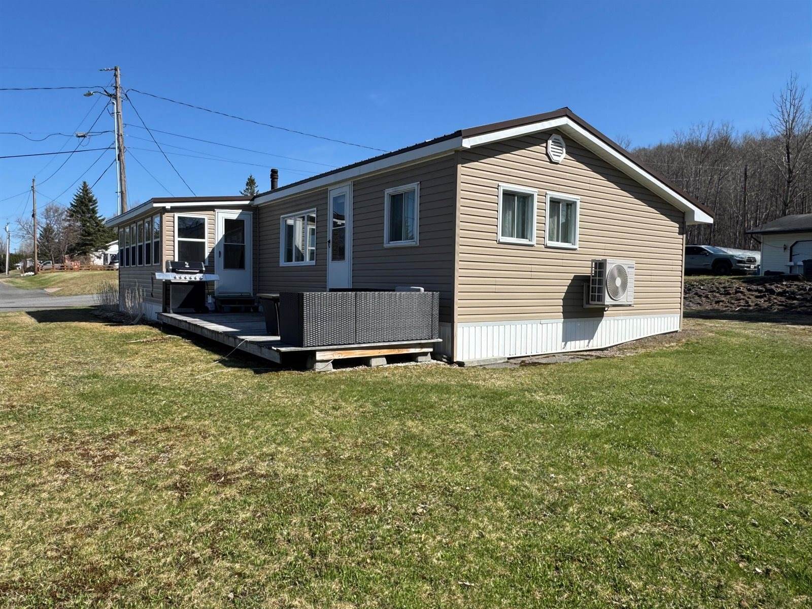 121 2nd Avenue, Madawaska, ME 04756