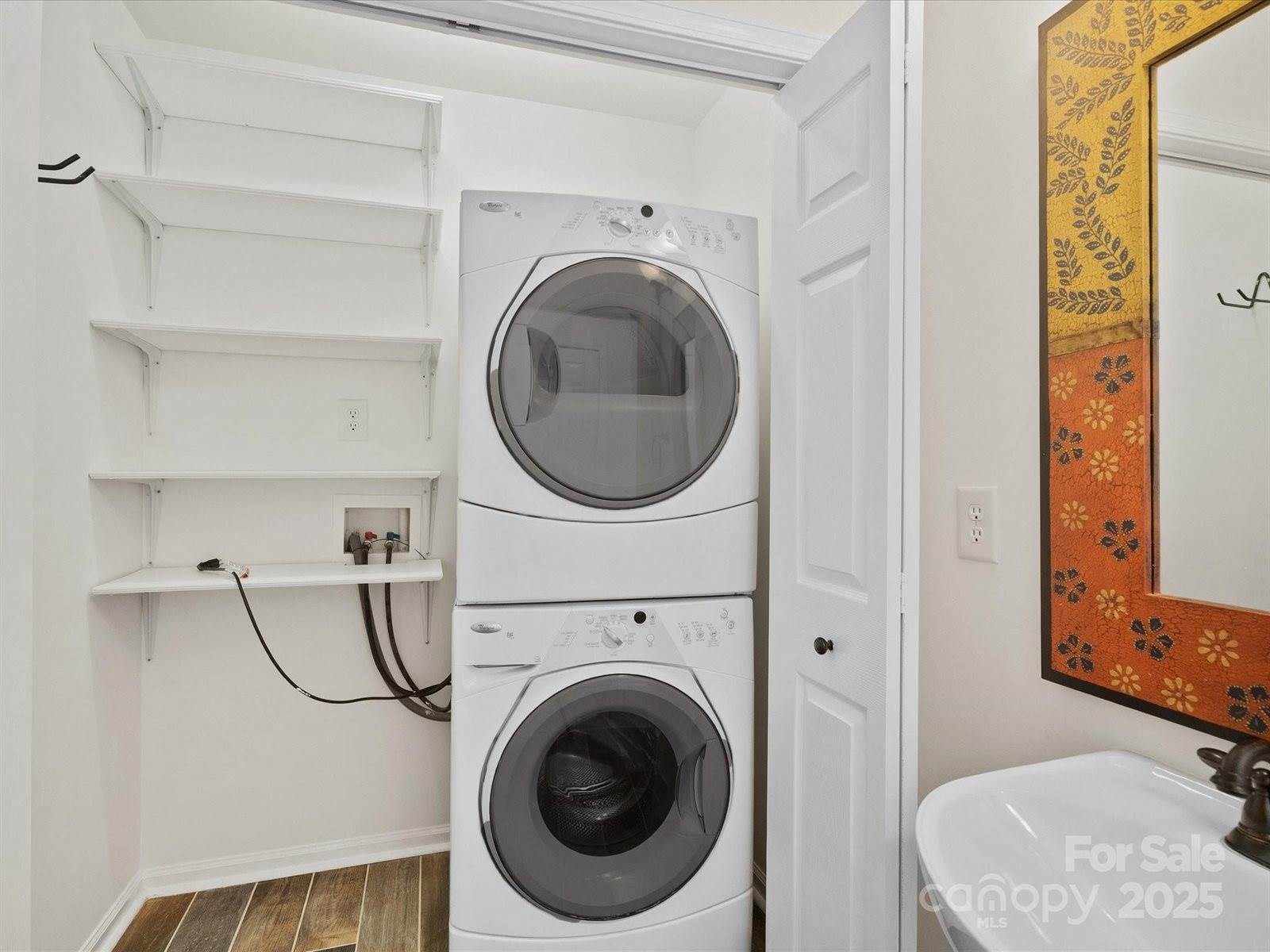 6647 Vlosi Drive, Charlotte, NC 28226