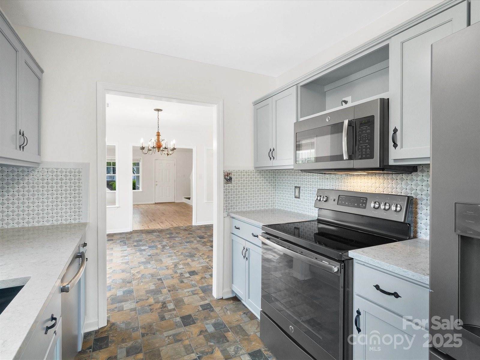 6647 Vlosi Drive, Charlotte, NC 28226