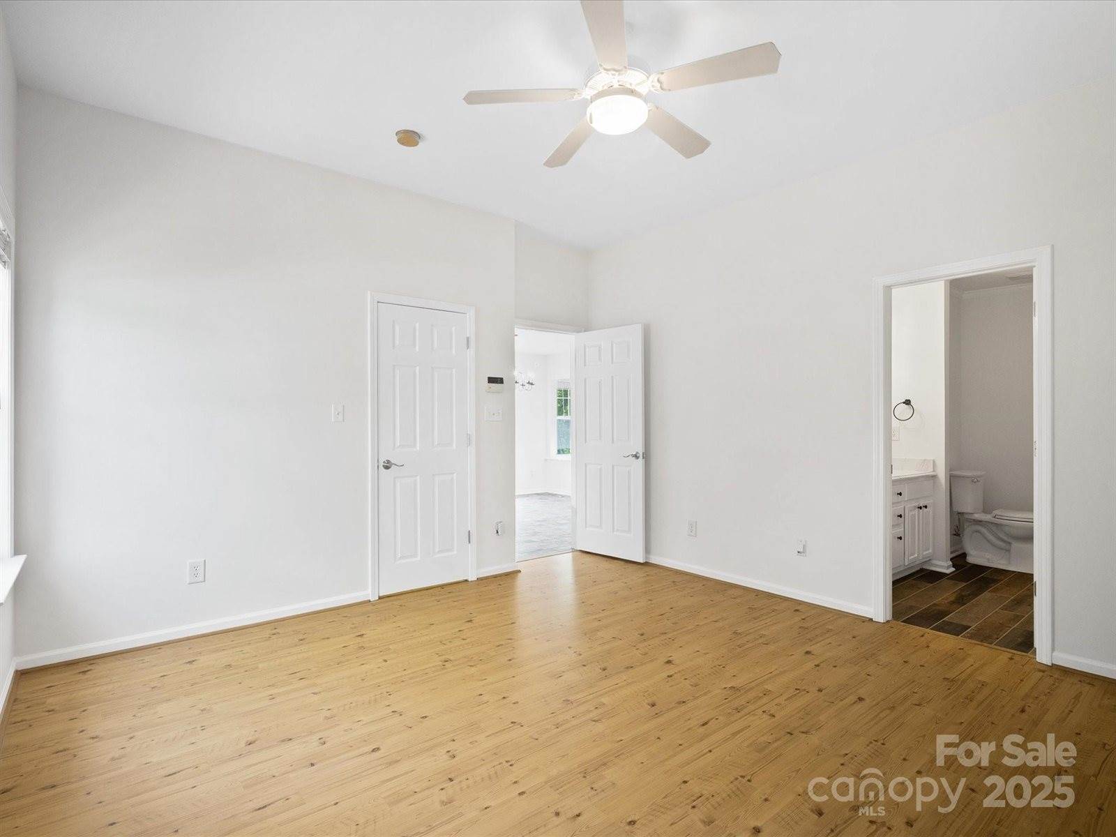 6647 Vlosi Drive, Charlotte, NC 28226