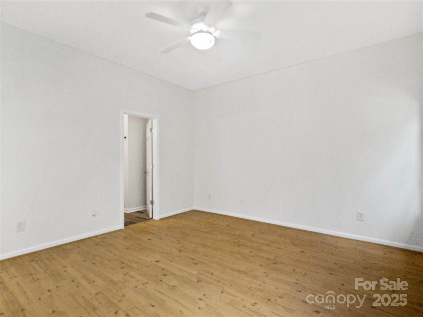 6647 Vlosi Drive, Charlotte, NC 28226