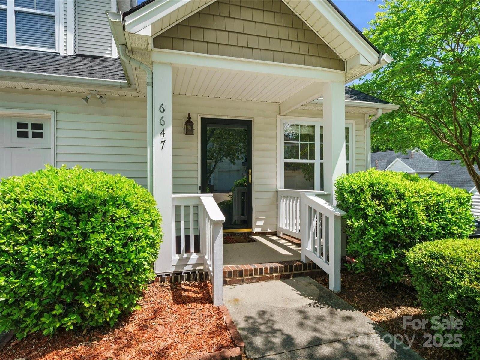 6647 Vlosi Drive, Charlotte, NC 28226