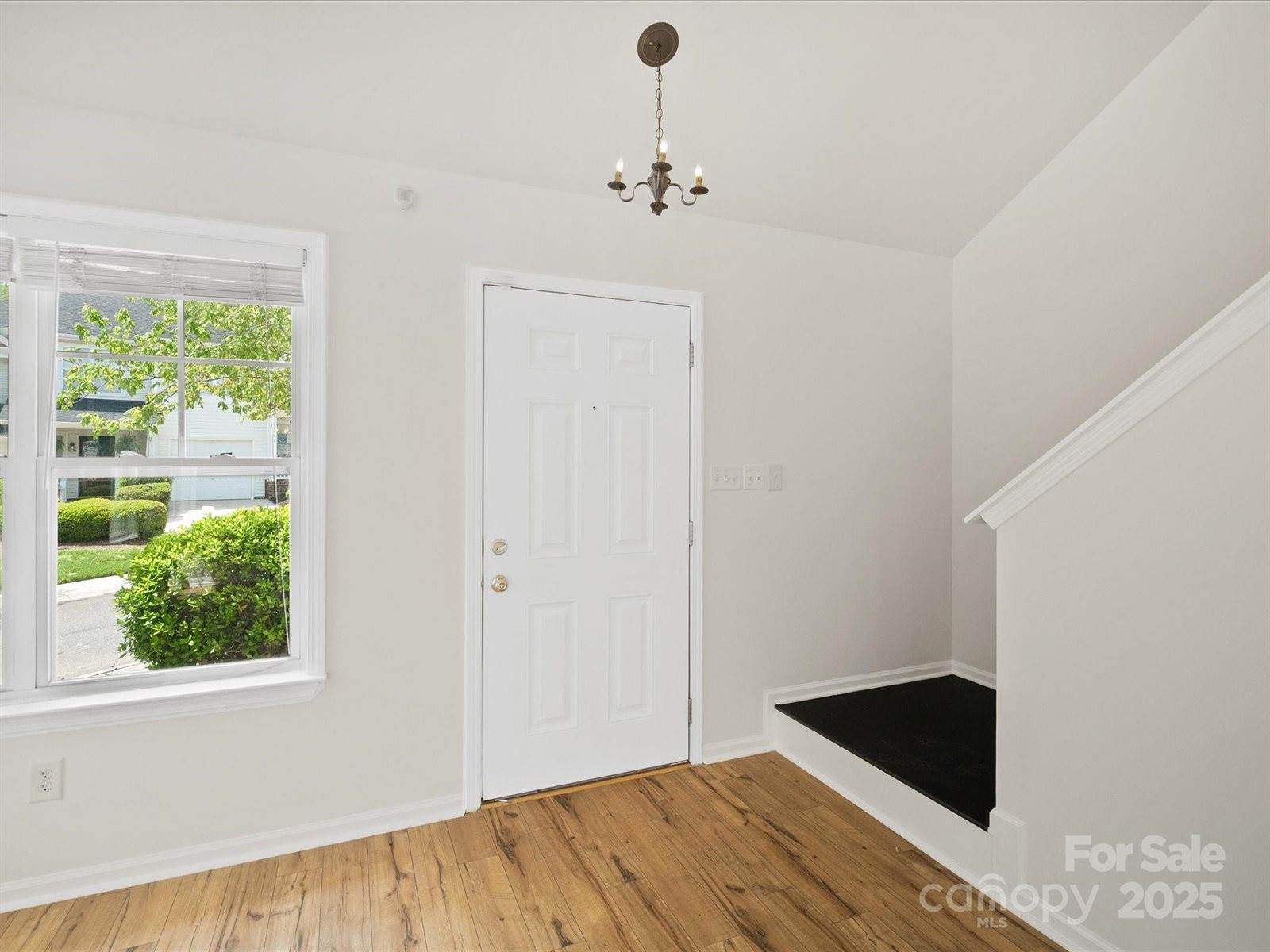 6647 Vlosi Drive, Charlotte, NC 28226