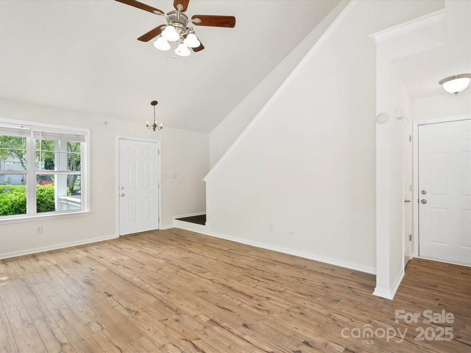 6647 Vlosi Drive, Charlotte, NC 28226