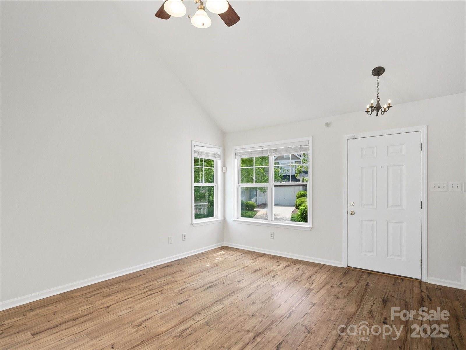 6647 Vlosi Drive, Charlotte, NC 28226