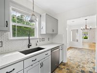 6647 Vlosi Drive, Charlotte, NC 28226