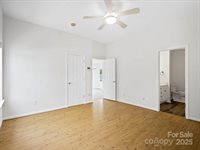 6647 Vlosi Drive, Charlotte, NC 28226