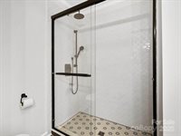 6647 Vlosi Drive, Charlotte, NC 28226