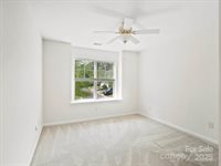 6647 Vlosi Drive, Charlotte, NC 28226