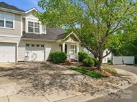 6647 Vlosi Drive, Charlotte, NC 28226