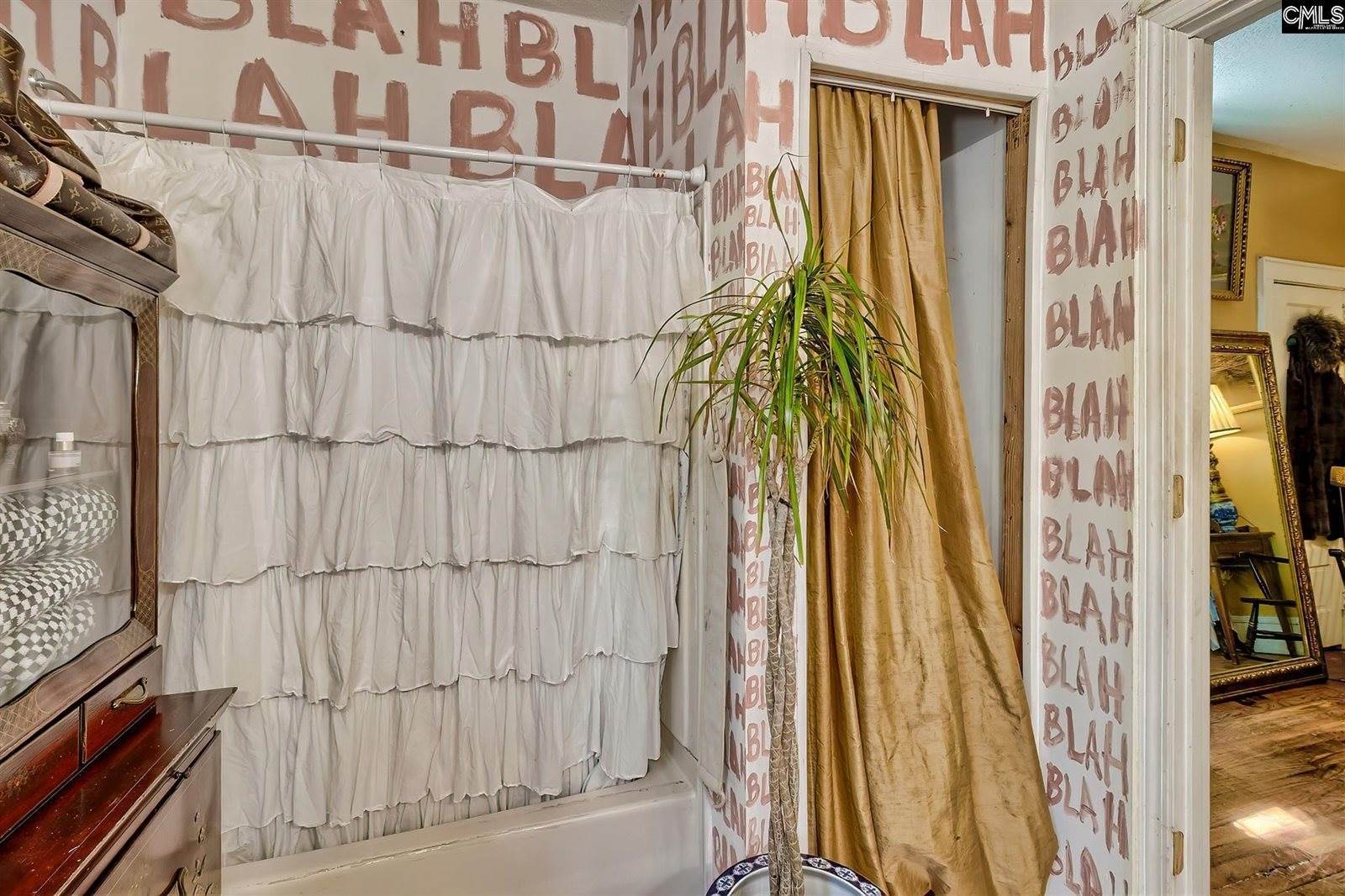 6204 Woodlawn, Columbia, SC 29209