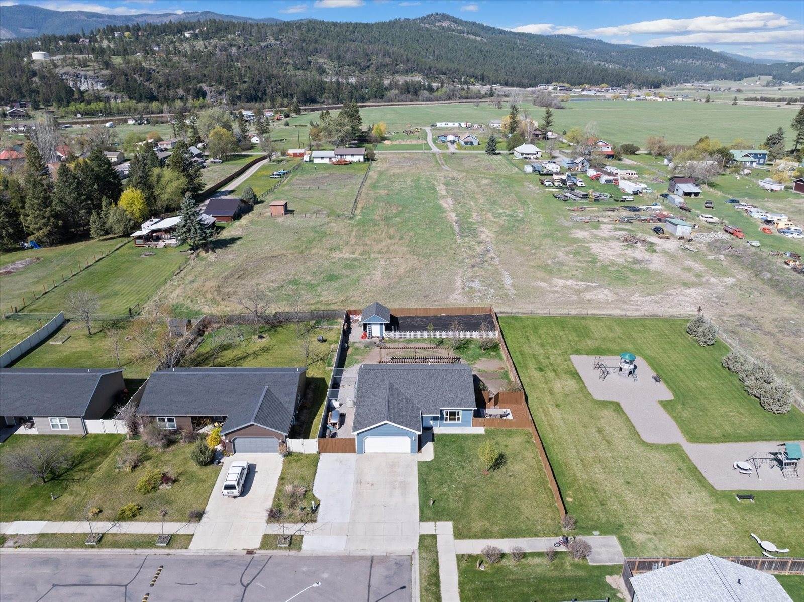 1208 Klondyke Loop, Somers, MT 59932