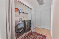 16 Wimbledon Drive, Roslyn, NY 11576