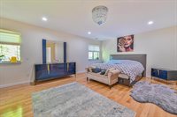 16 Wimbledon Drive, Roslyn, NY 11576