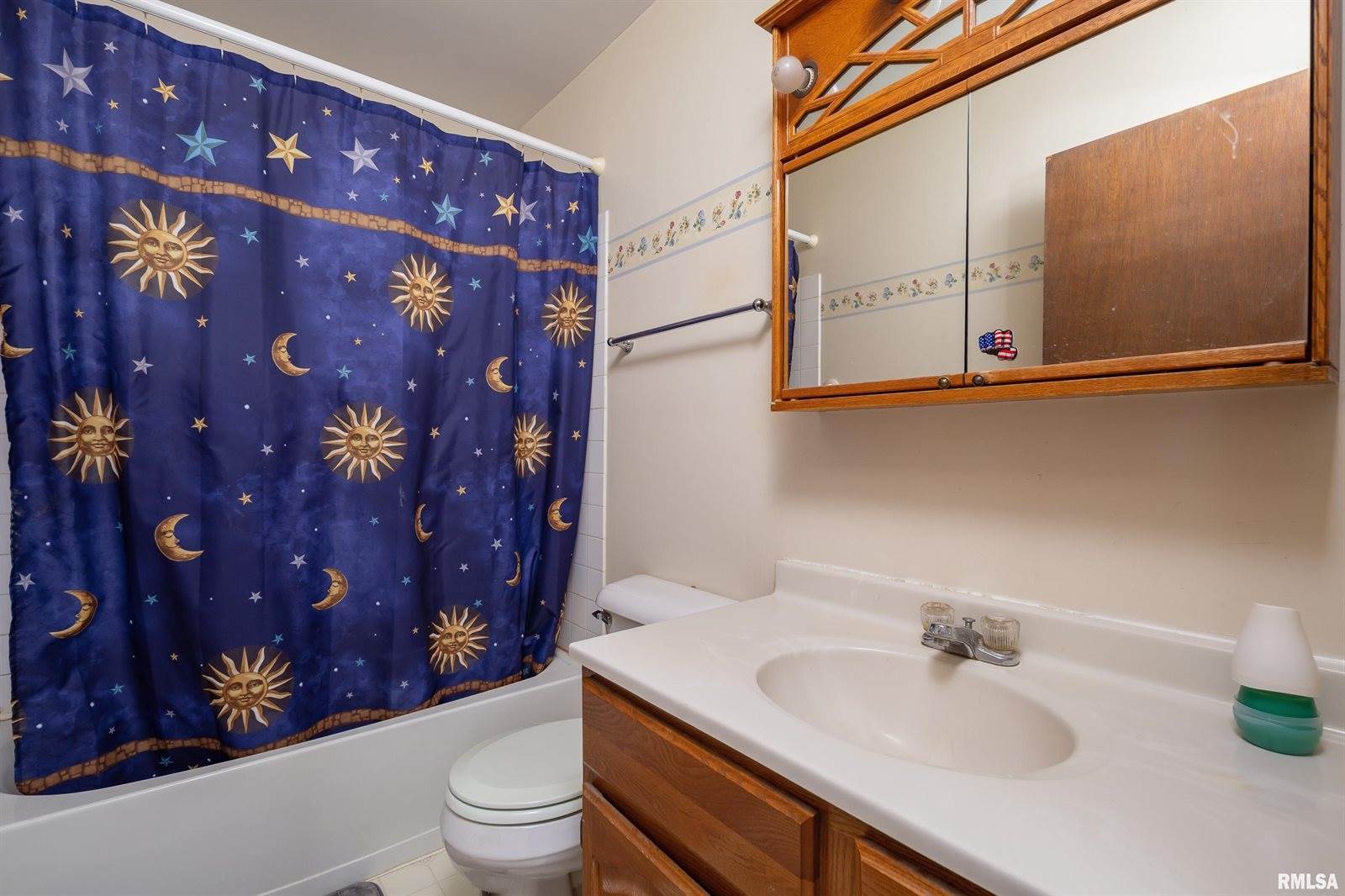 676 West 57TH Street, Davenport, IA 52806