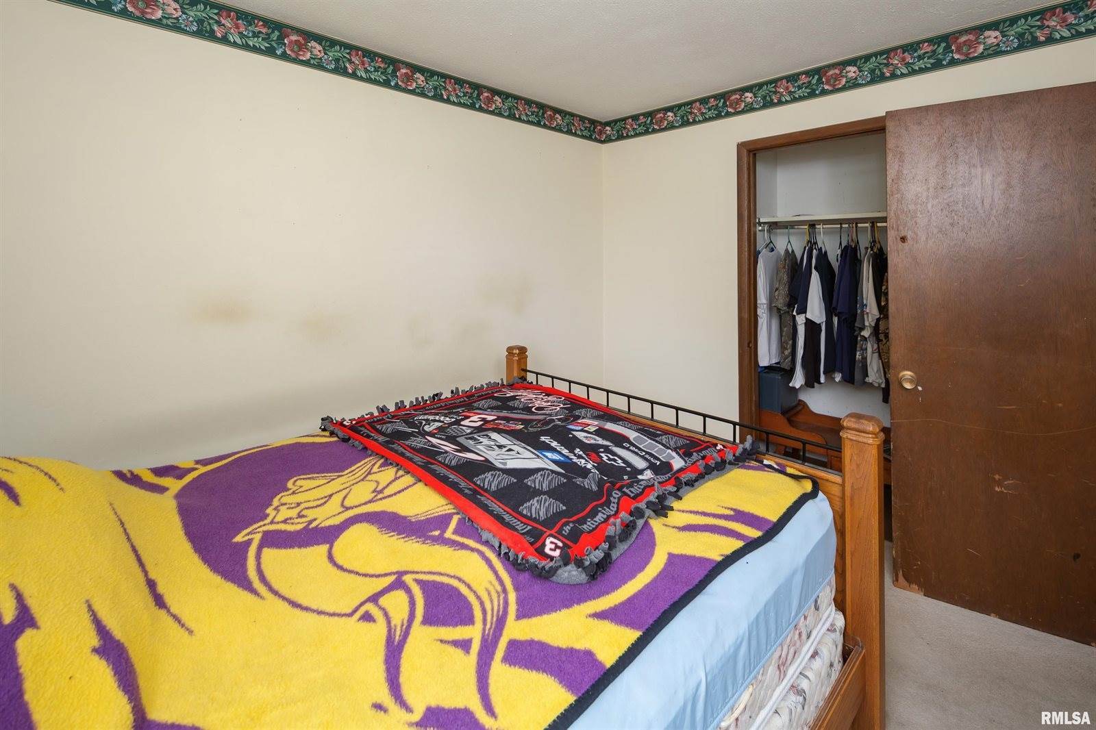 676 West 57TH Street, Davenport, IA 52806