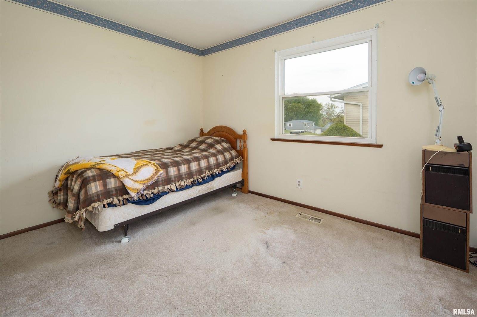 676 West 57TH Street, Davenport, IA 52806