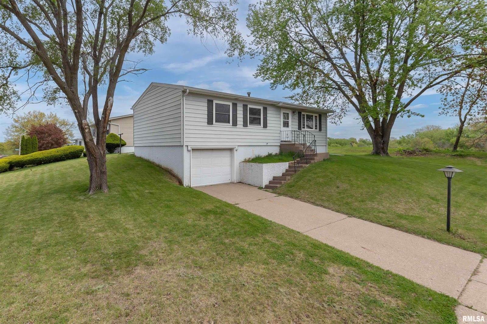 676 West 57TH Street, Davenport, IA 52806
