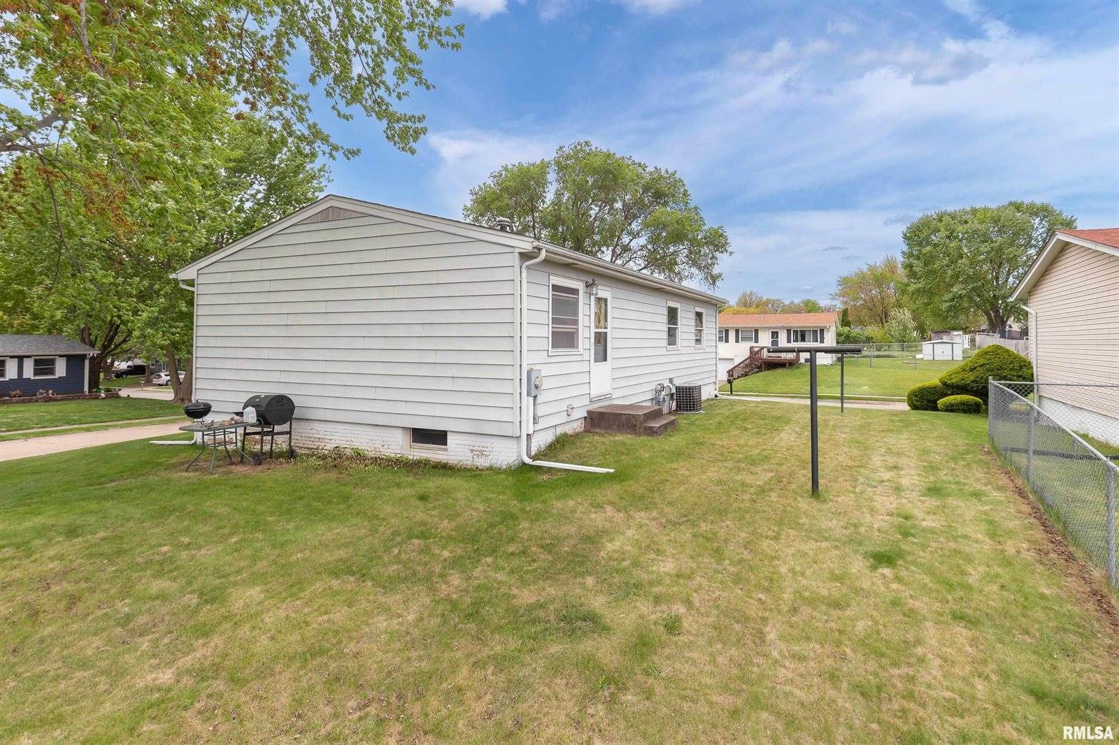676 West 57TH Street, Davenport, IA 52806
