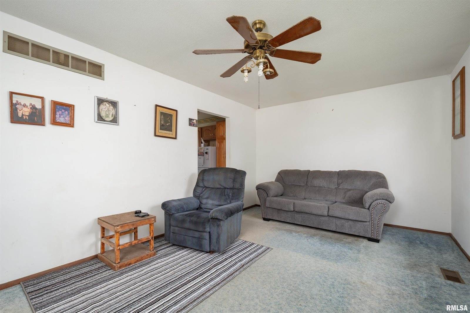 676 West 57TH Street, Davenport, IA 52806