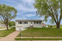 676 West 57TH Street, Davenport, IA 52806